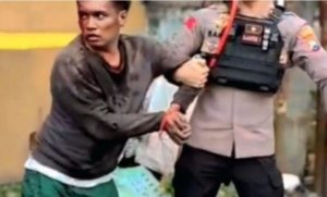 Pelaku Curanmor tertangkap babak belur di hajar Massa